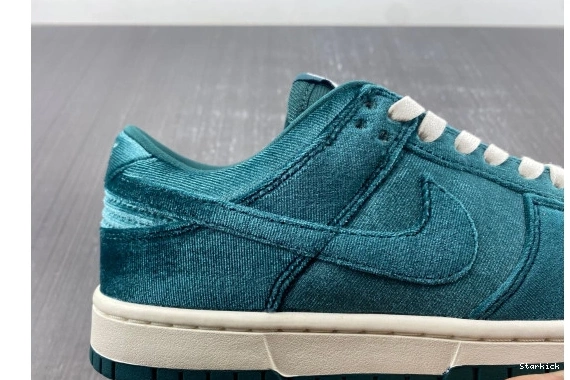 Dunk Velvet Low Nike Green DZ5224-300 0318